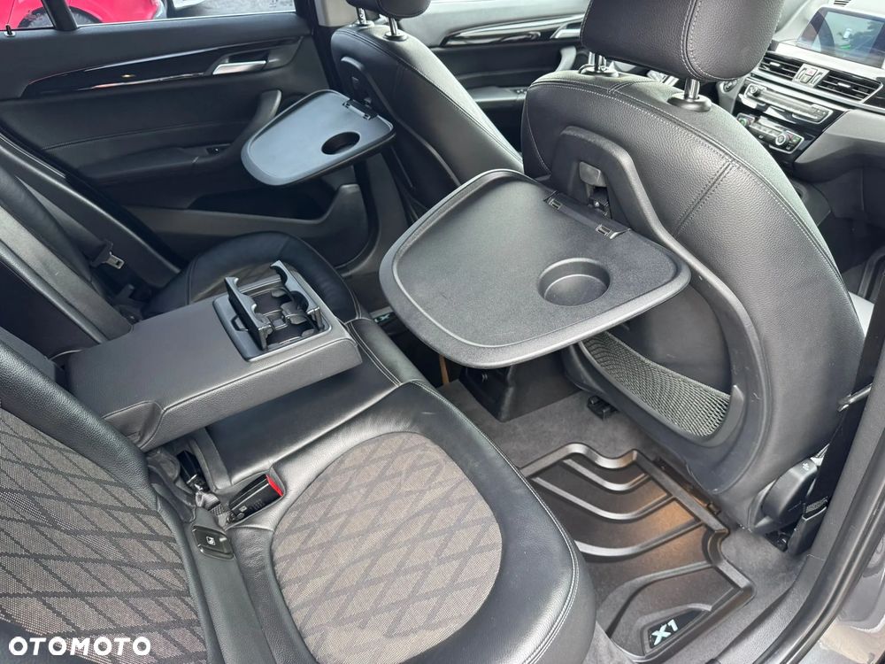 BMW X1 sDrive16d Advantage - 12