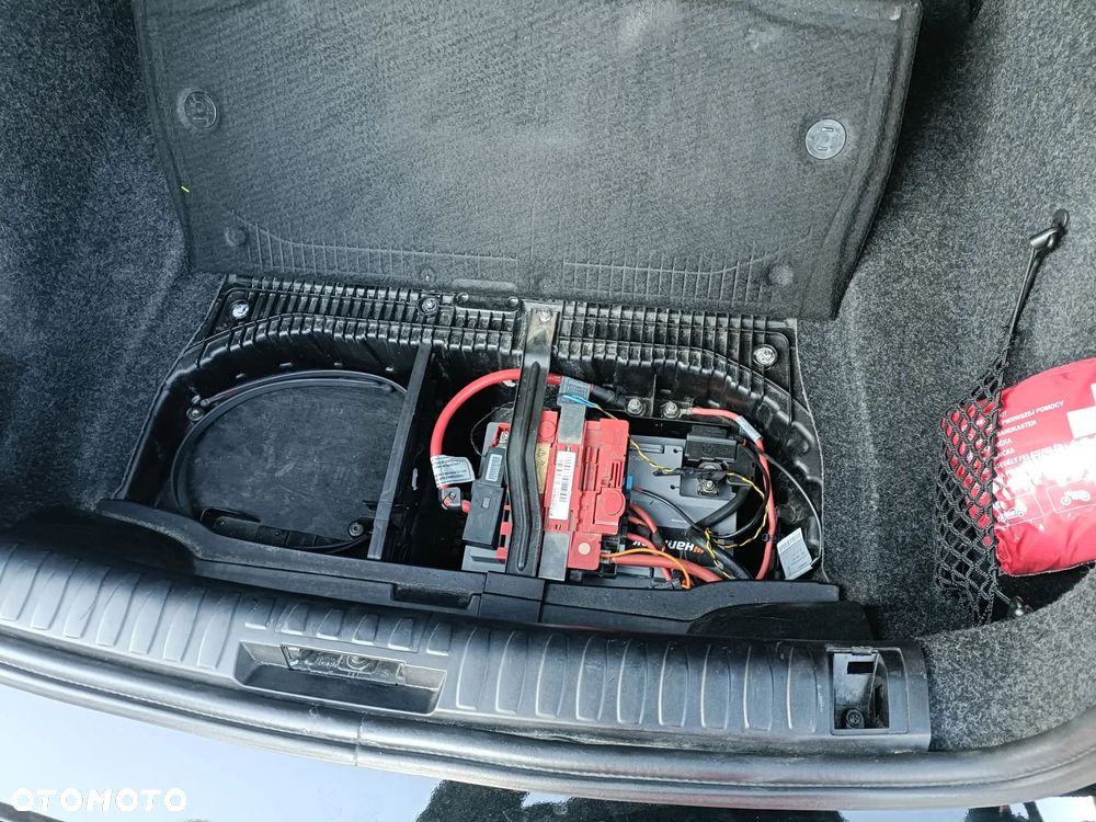 BMW Seria 1 116d DPF - 9
