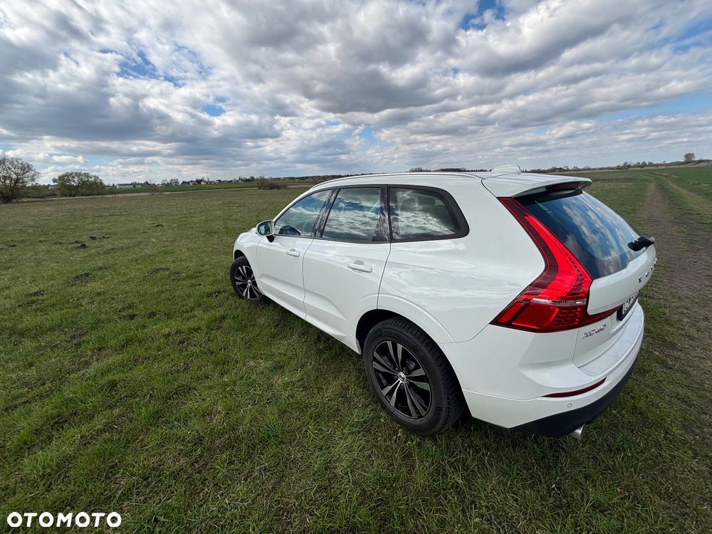 Volvo XC 60 B4 B Momentum - 9
