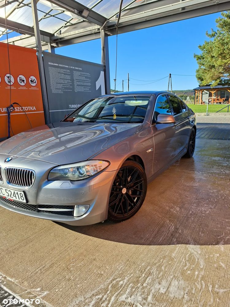 BMW Seria 5 535i Sport-Aut Luxury Line - 9