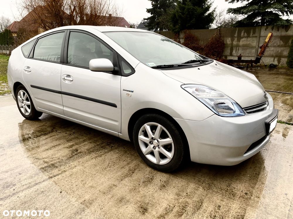 Toyota Prius 1.5 VVT-i Sol - 4