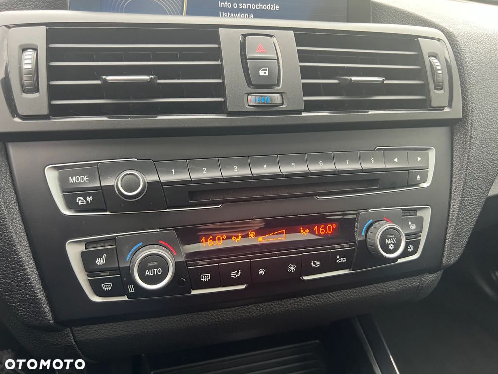 BMW Seria 1 116i Sport Line - 32