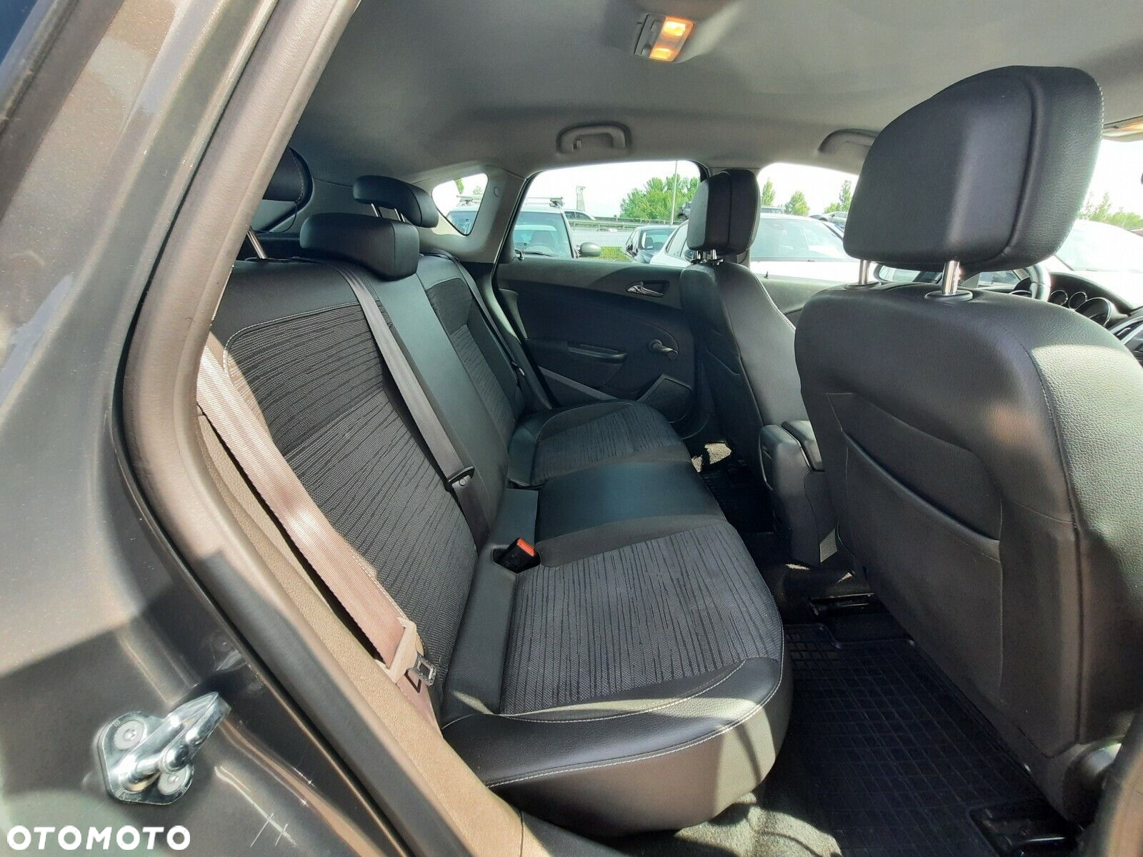 Opel Astra IV 1.4 T Active - 14