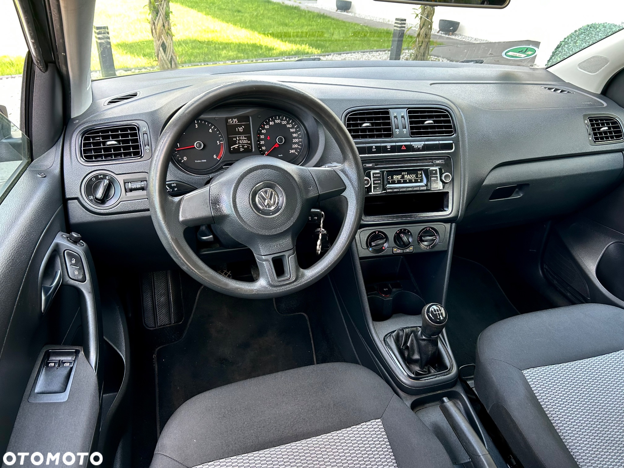 Volkswagen Polo 1.6 TDI Comfortline - 24