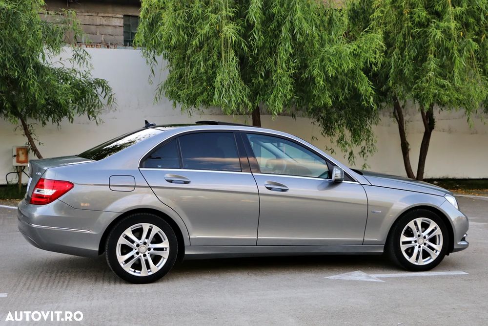 Mercedes-Benz C 220 CDI DPF Automatik Avantgarde - 22