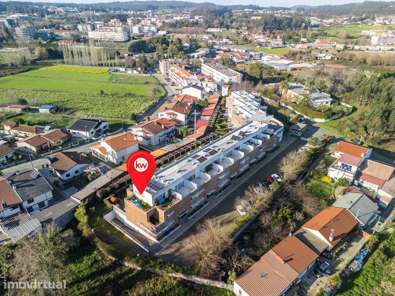 Exclusiva Moradia T5 em Castêlo da Maia – Condomínio Privado
