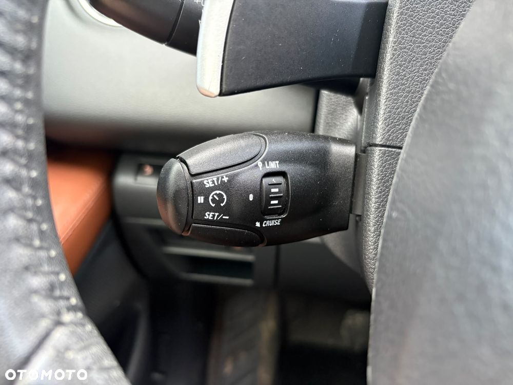Peugeot 3008 Hybrid4 - 17