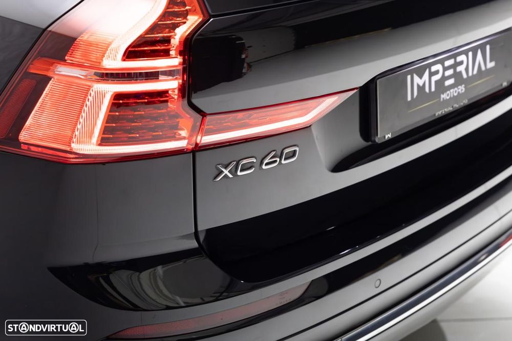 Volvo XC 60 2.0 T6 PHEV Core AWD - 25