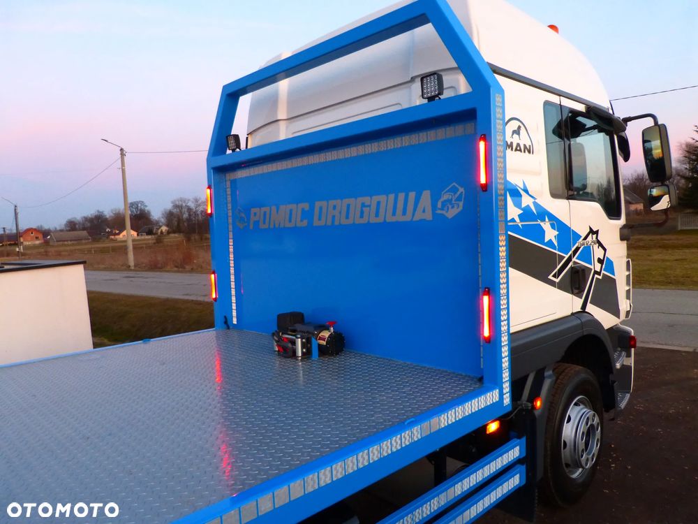 MAN TGM 15.290 POMOC DROGOWA AUTOLAWETA SPECJALNY EURO 5 DMC 15.500 KG ŁADOWNOŚĆ 9.000 KG XENON - 13