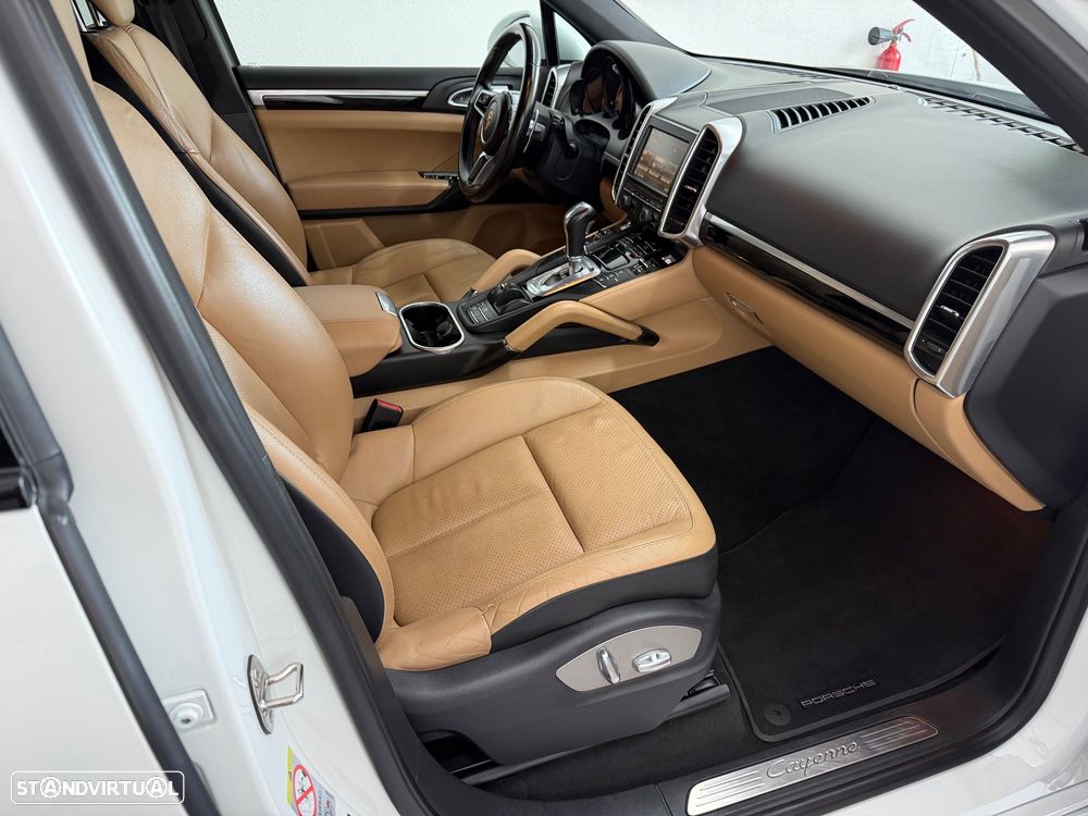 Porsche Cayenne Tiptronic S - 41
