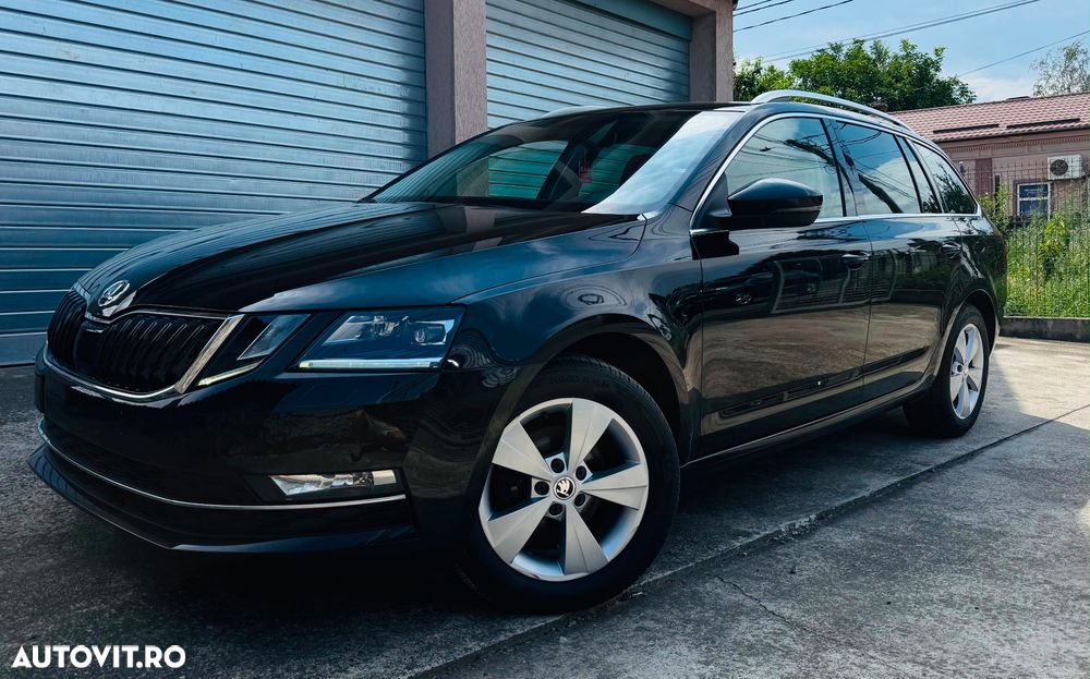 Skoda Octavia 1.6 TDI DSG Style - 1