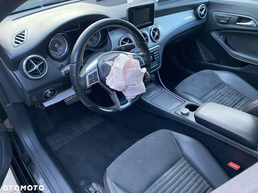 Mercedes-Benz CLA 220 CDI 7G-DCT AMG Line - 8