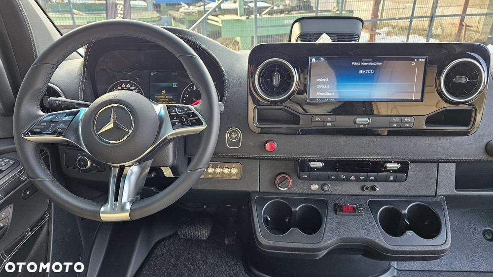 Mercedes-Benz Sprinter 519 - 11