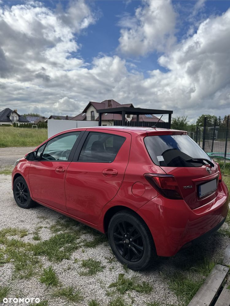 Toyota Yaris 1.33 Premium - 3