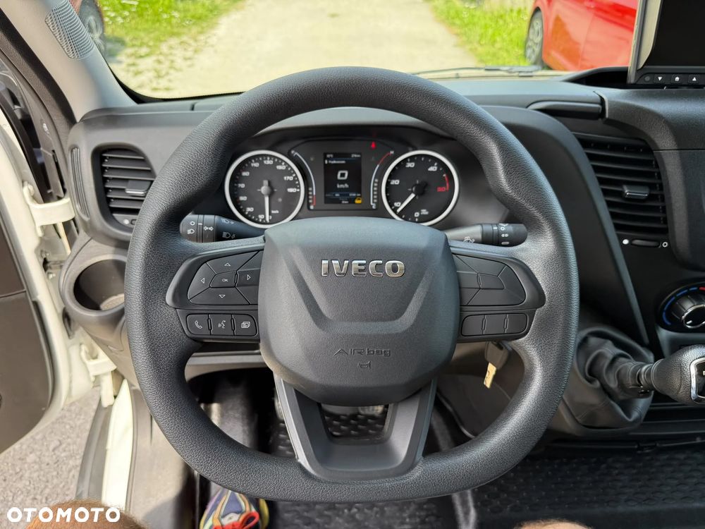 Iveco DAILY - 12