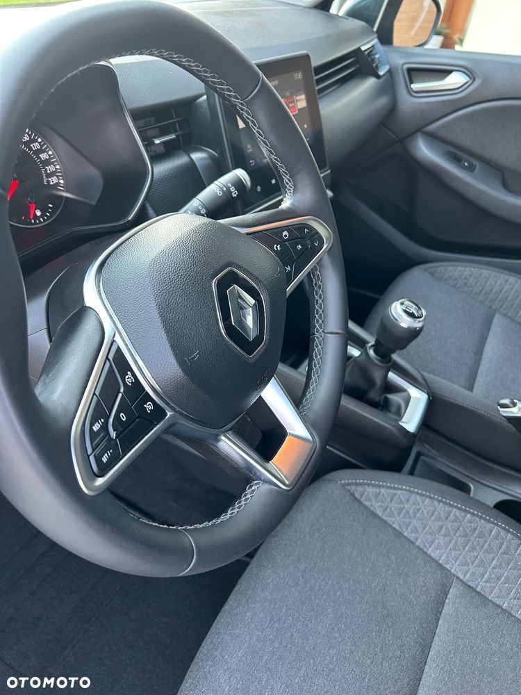 Renault Clio - 19