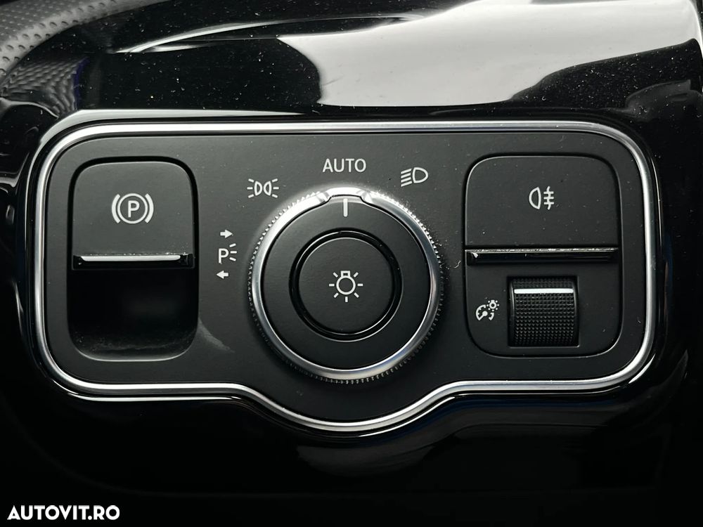 Mercedes-Benz A 250 e 8G-DCT - 21