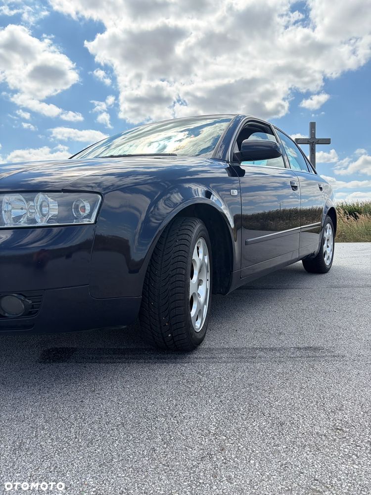 Audi A4 Limousine - 3