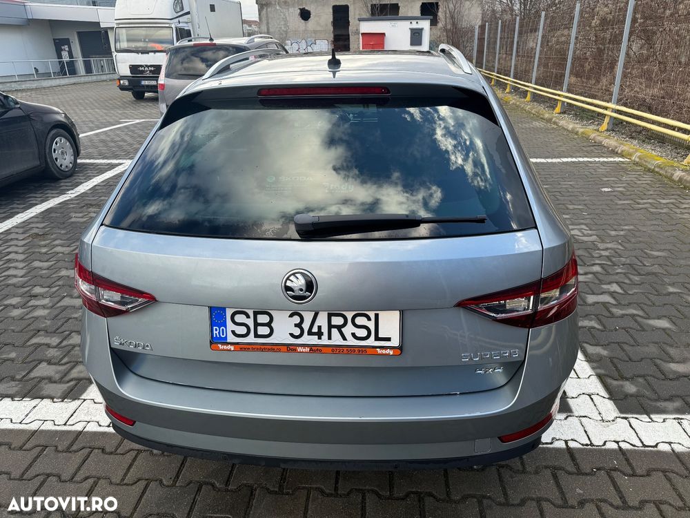 Skoda Superb 2.0 TDI DSG 4X4 Style - 5