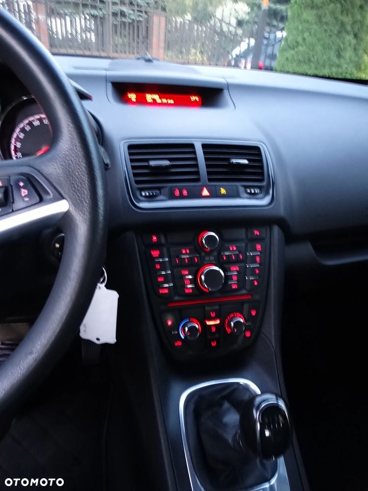 Opel Meriva - 11