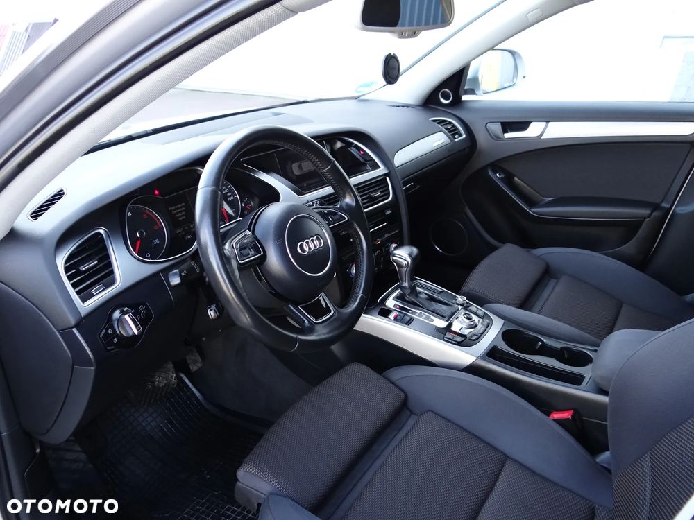 Audi A4 Allroad 2.0 TDI DPF S tronic - 9