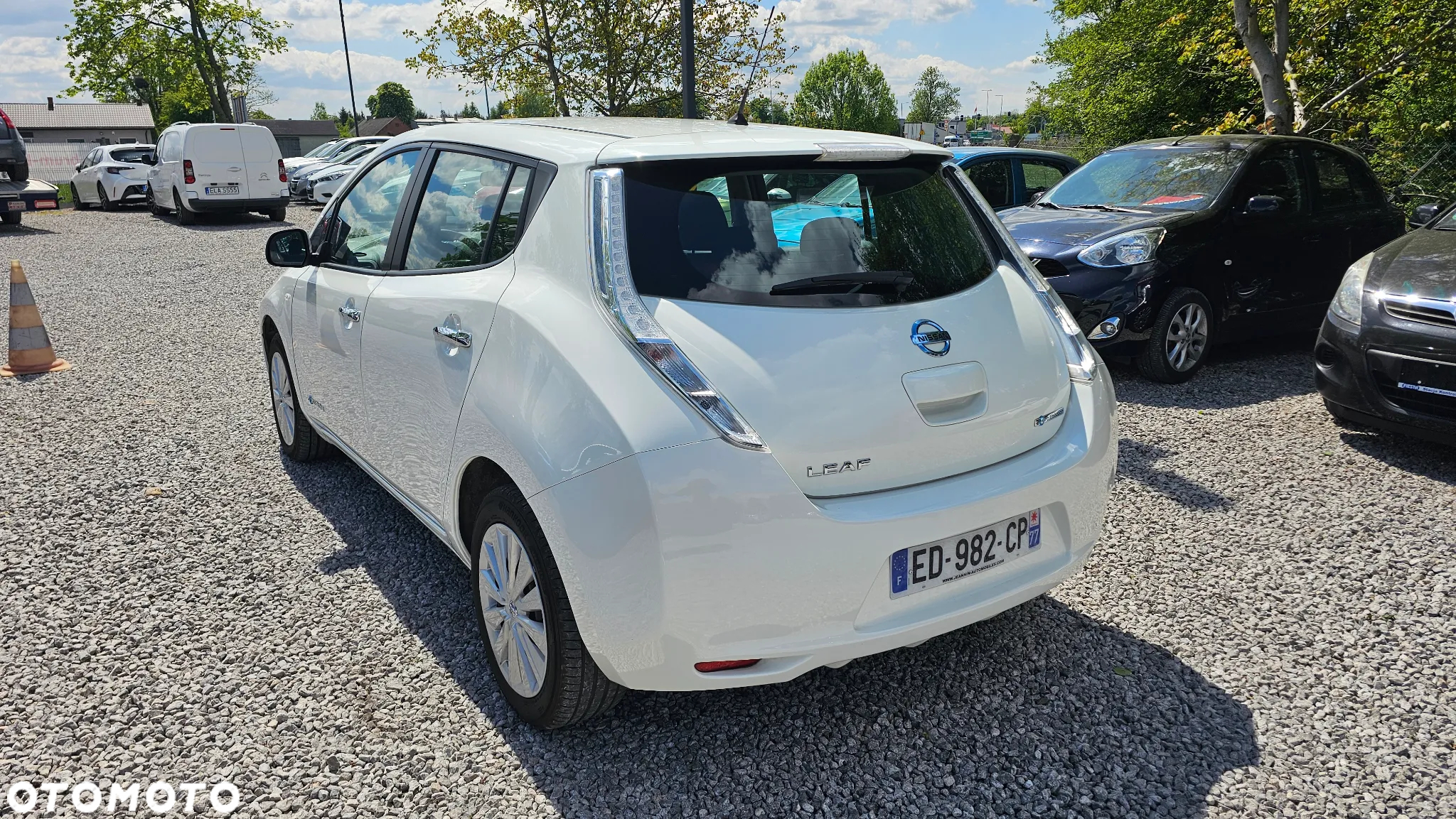 Nissan Leaf 24 kWh (mit Batterie) Limited Edition - 4