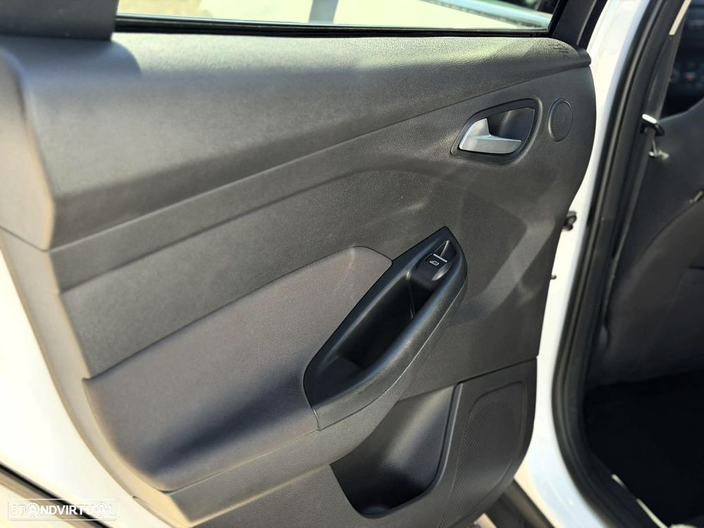 Ford Focus SW 1.0 SCTi Titanium Best - 30