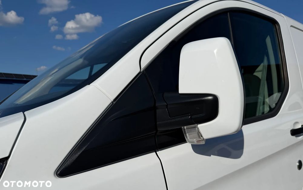 Ford TRANSIT CUSTOM VAN 300L MODEL L2H1 Long VAT-1 Cięż. 3 osobowy SILNIK 2.0 130KM Euro-6 DUŻA ŁADOWNOŚĆ 1086kg DMC 3000kg Homologacja na hak 2800kg ZABUDOWA PAKI! Niski przebieg TYLKO 93tys.km! - 26