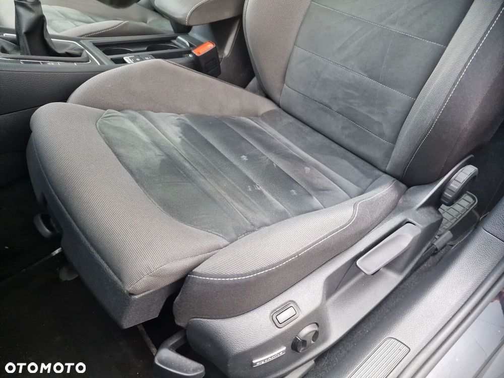 Volkswagen Golf - 13