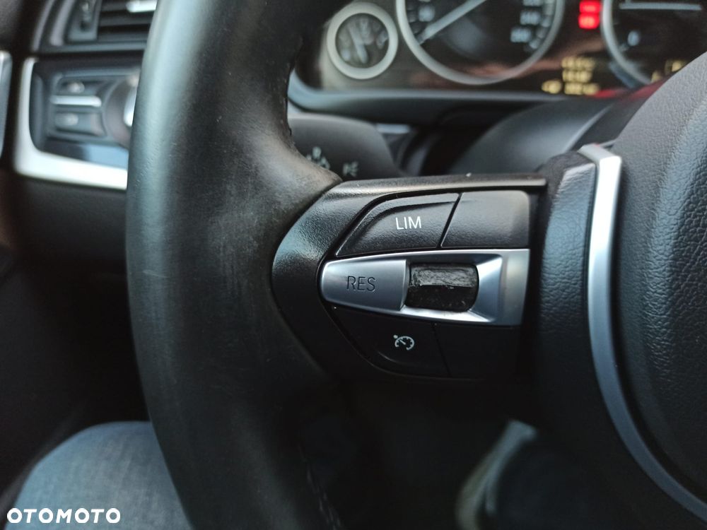 BMW Seria 5 520d Luxury Line - 17