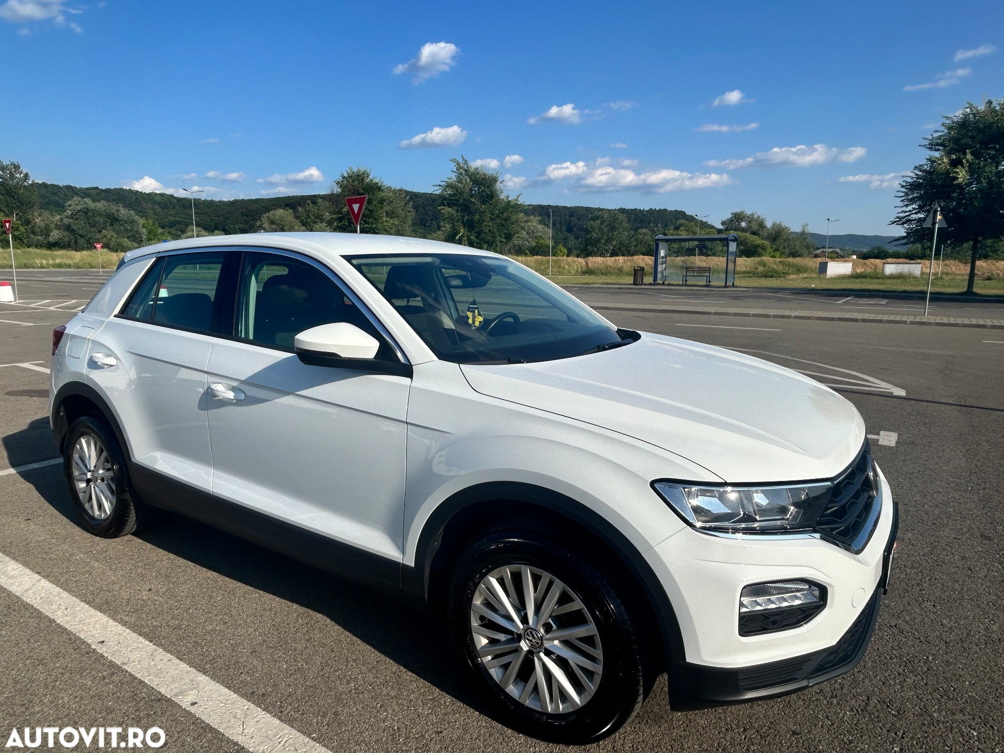 Volkswagen T-ROC 1.6 TDI Design - 8