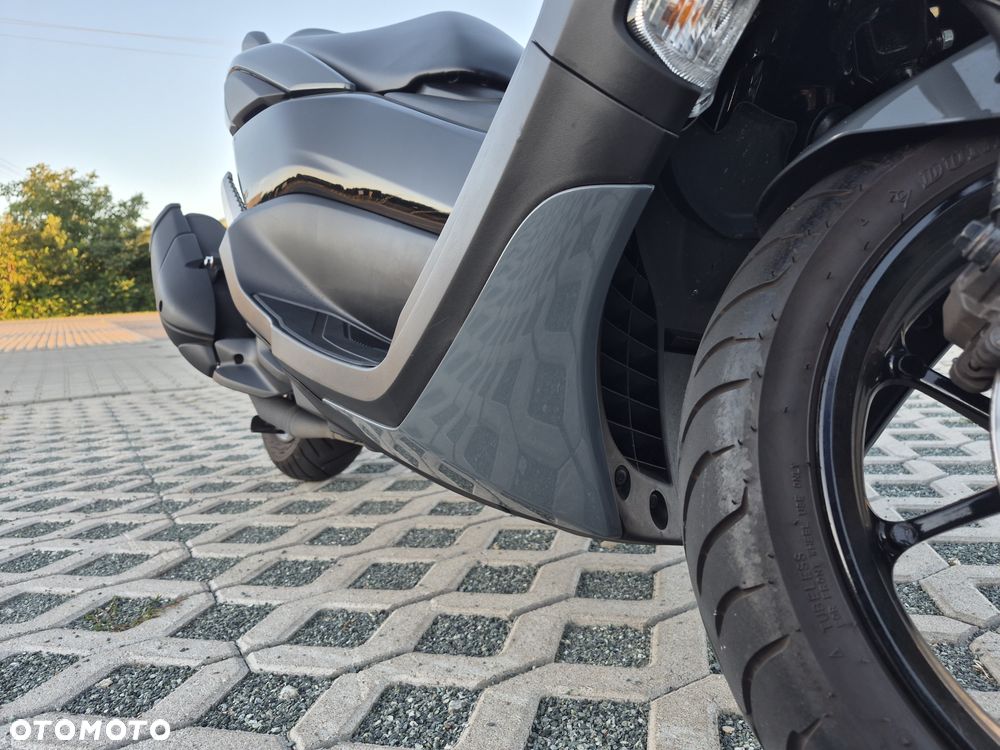 Yamaha NMAX - 9