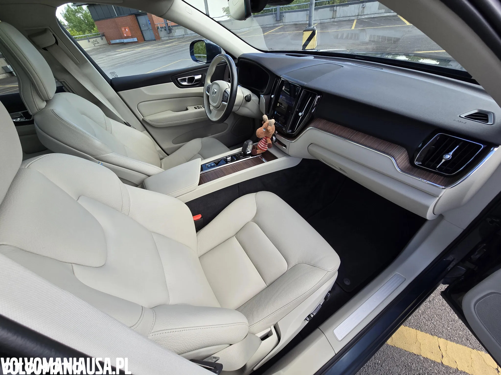 Volvo XC 60 B5 B AWD Geartronic Momentum Pro - 10