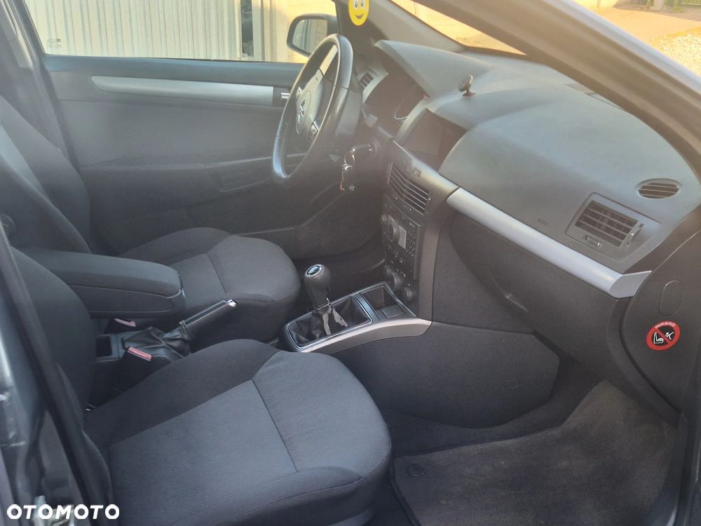 Opel Astra 1.6 Enjoy - 12