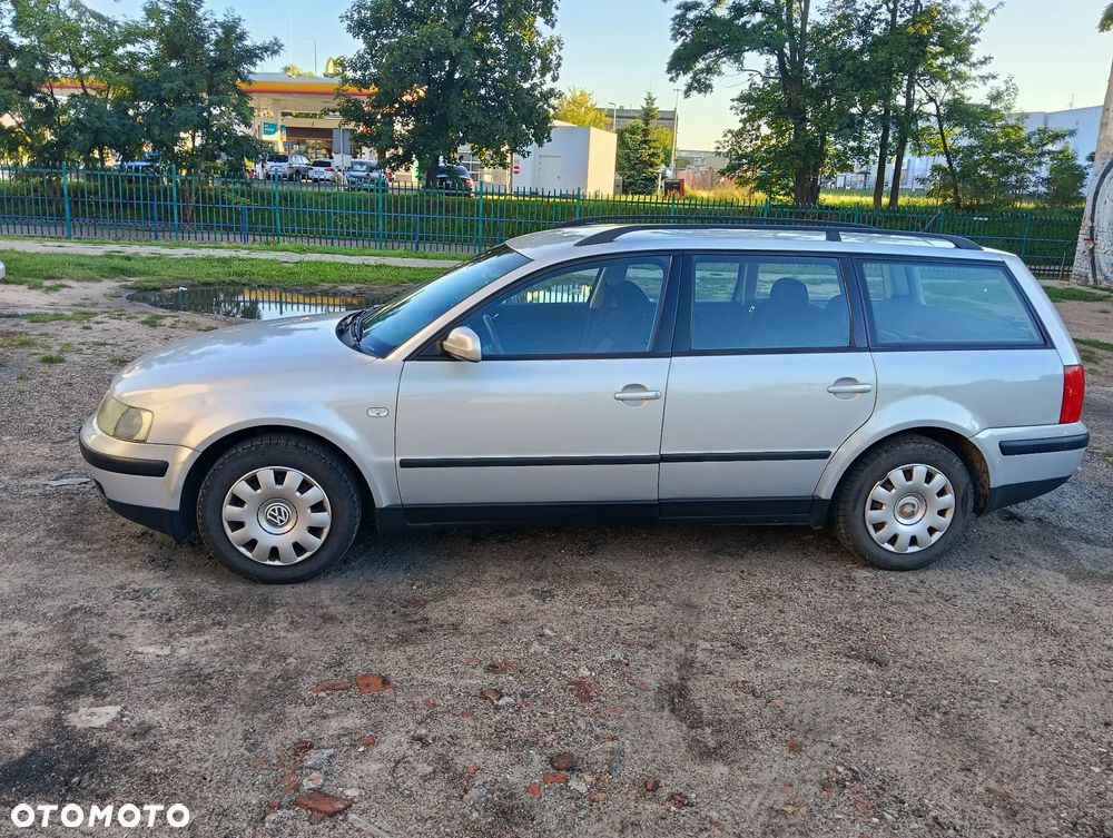 Volkswagen Passat 1.6 CL - 5