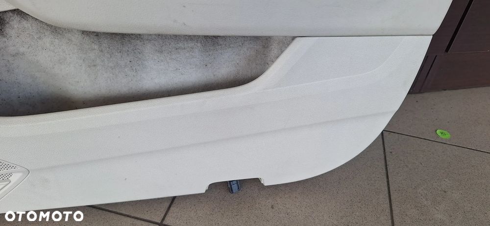 Volkswagen Passat B8 Tapicerka Boczek Drzwi Przód Prawy - 3