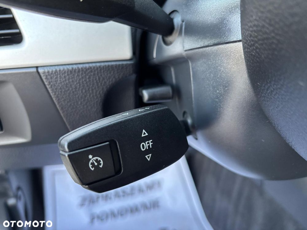 BMW Seria 3 318d DPF Edition Exclusive - 26