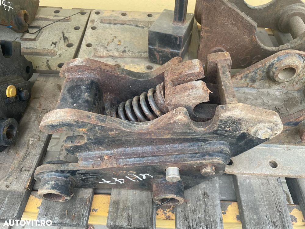 Sistem rapid de prindere Cupe excavator pentru excavator de 3.5 Tone