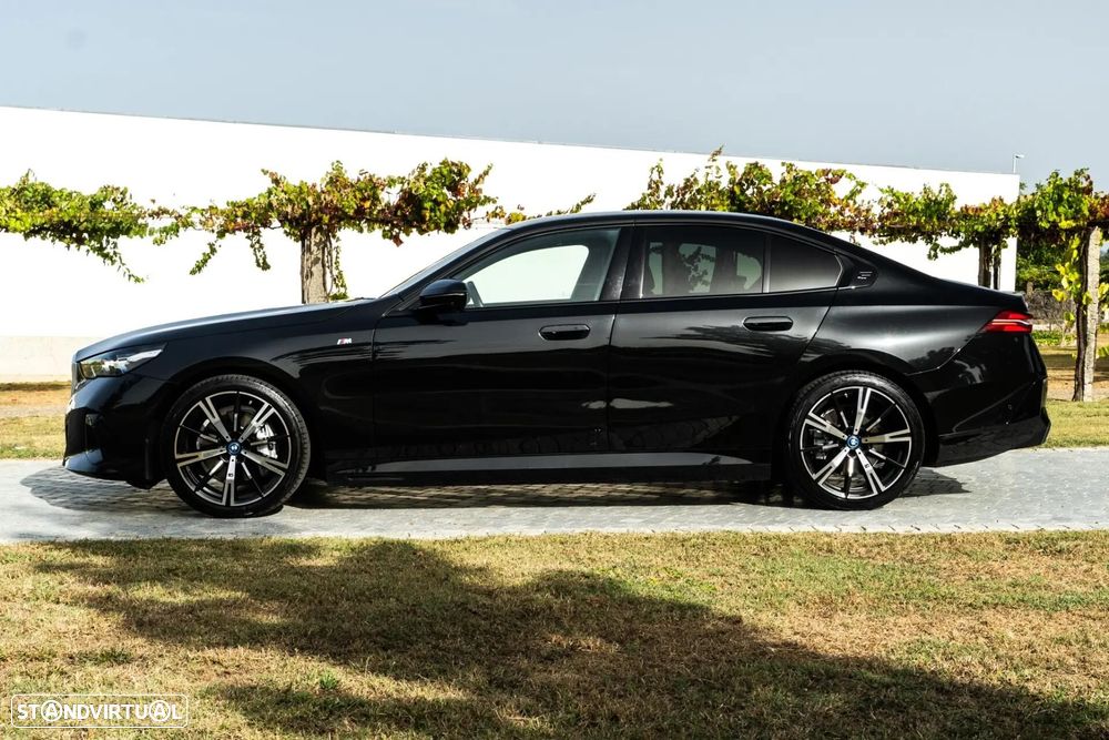 BMW i5 eDrive40 Pack Desportivo M - 38