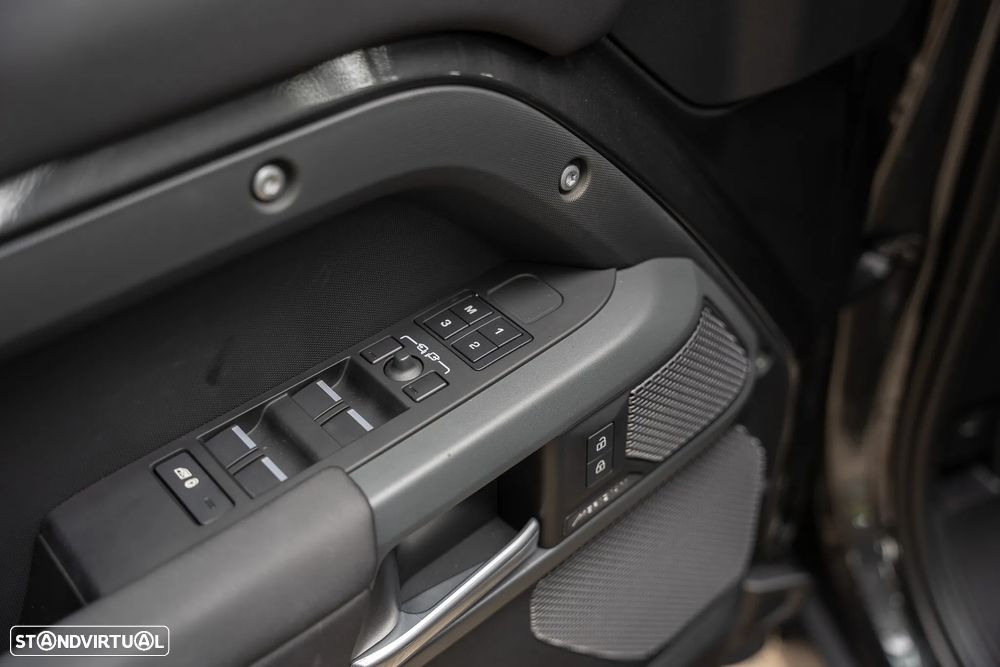 Land Rover Defender 2.0 P400e 110 AWD - 21