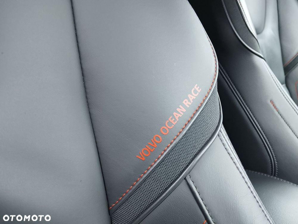 Volvo XC 60 D4 AWD Ocean Race - 17