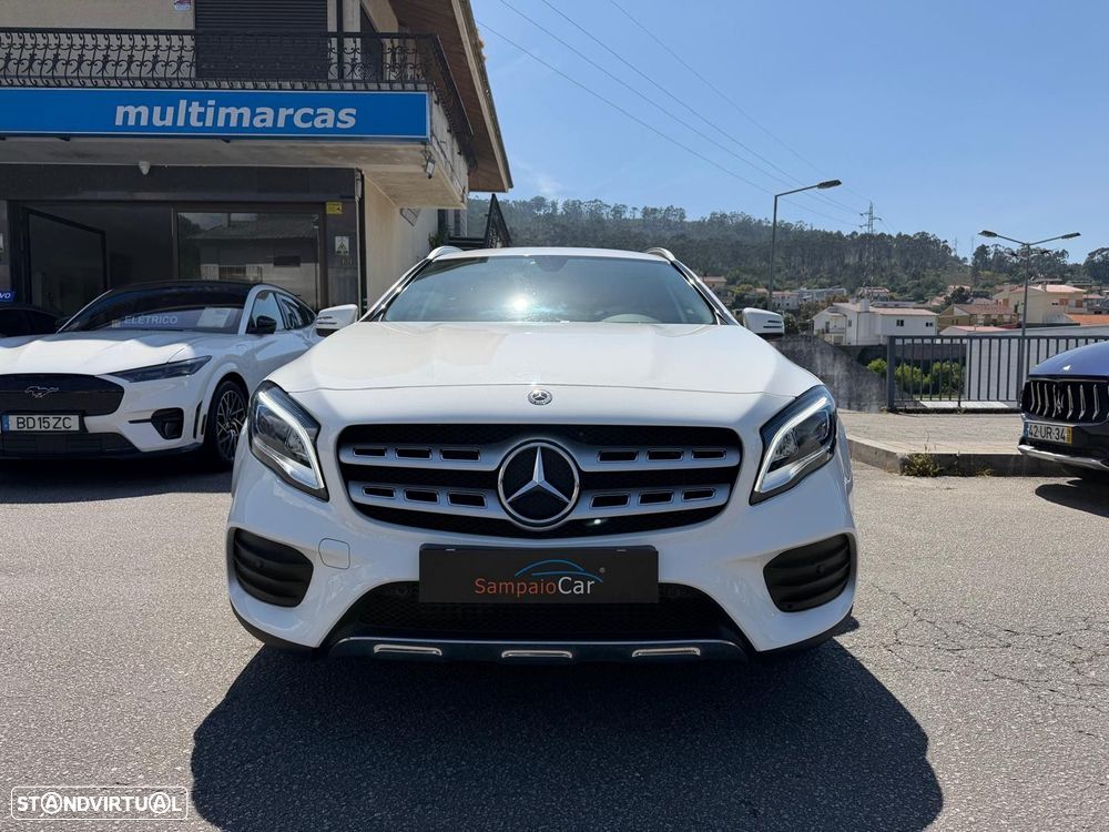 Mercedes-Benz GLA 180 AMG Line - 3