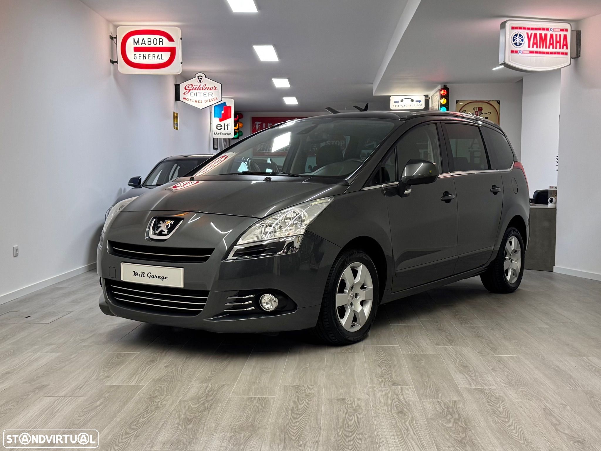 Peugeot 5008 1.6 E-HDi 7L Allure 2-Tronic - 1