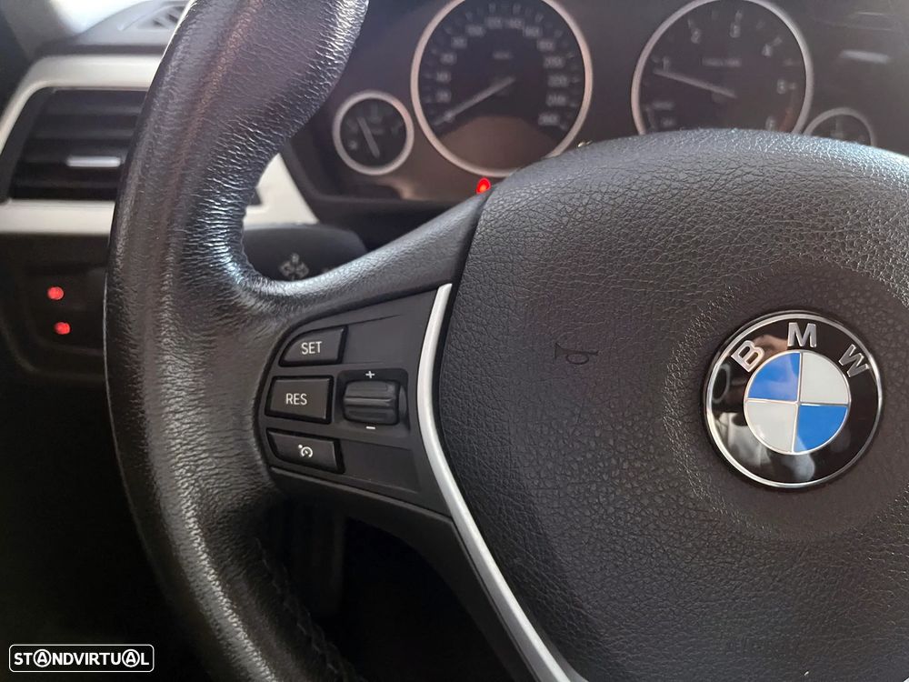 BMW 320 d Touring Sport Auto - 31