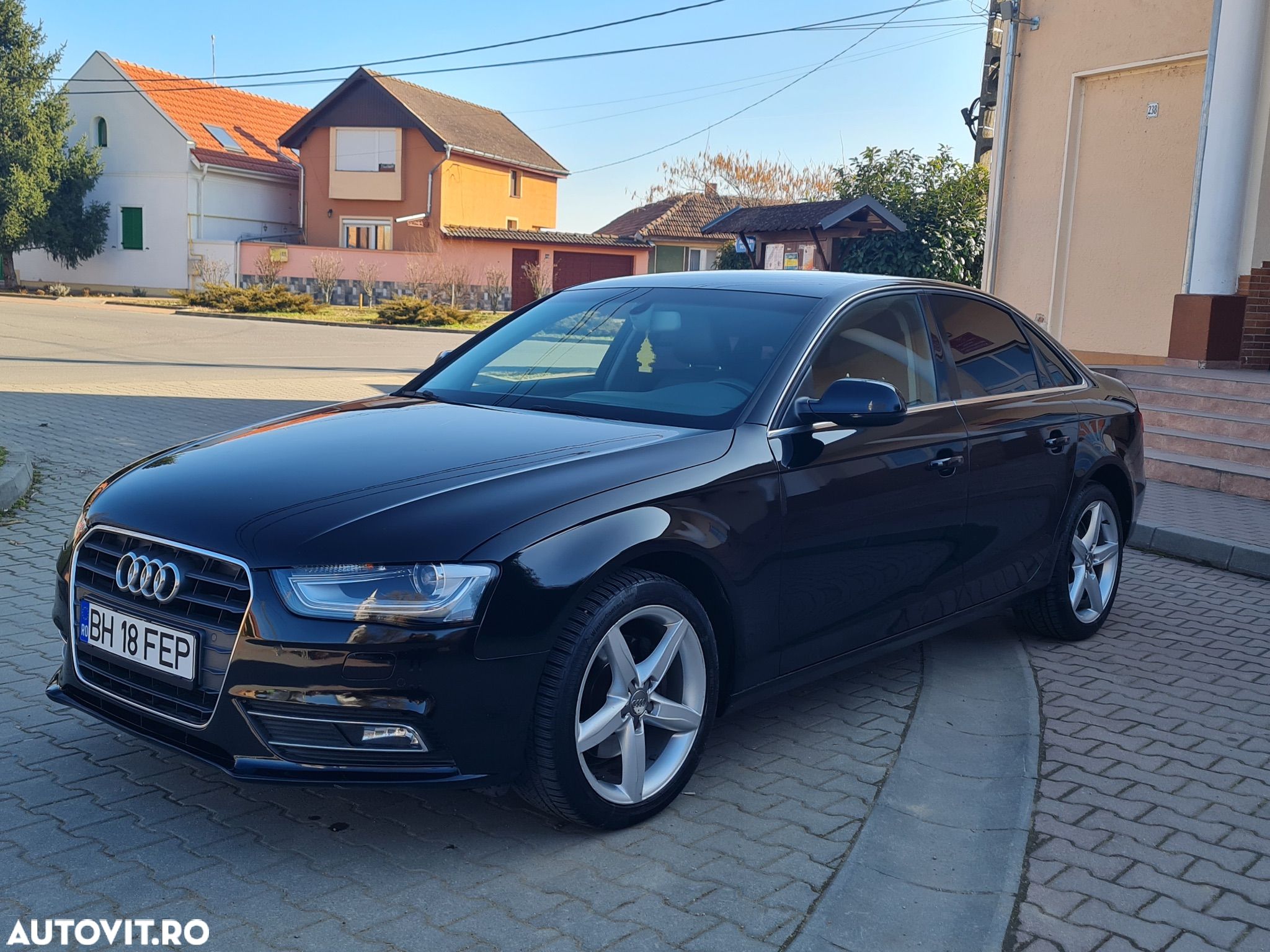 Audi A4 2.0 TDI DPF clean diesel multitronic Attraction - 1