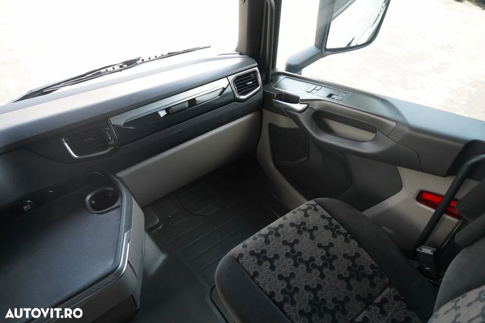 Scania S 500 / RETARDER / FULL AIR MATIC / NAVI - 31