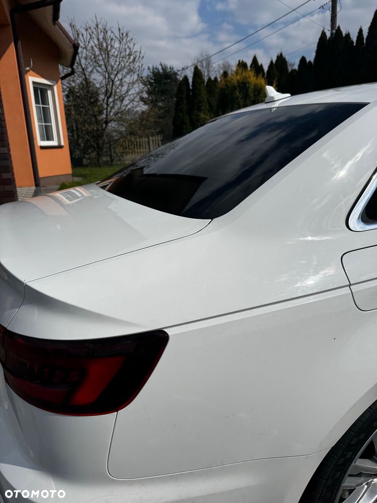 Audi A4 Limousine 2.0 TFSI ultra S tronic design - 31