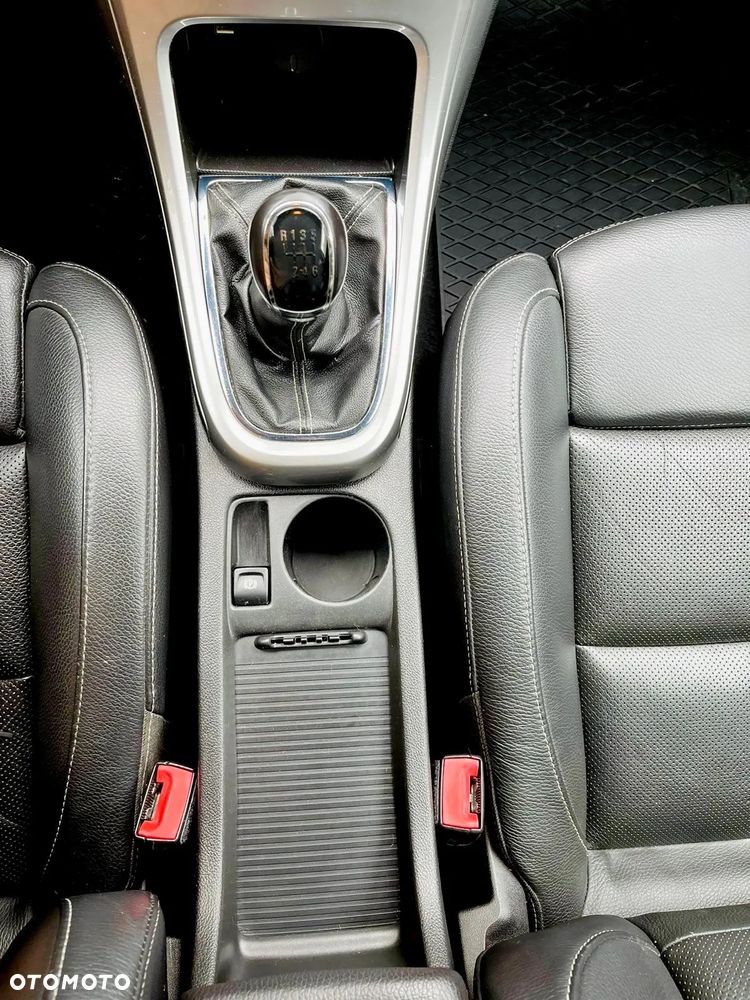 Opel Astra IV 1.6 T Cosmo - 18