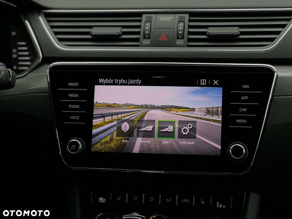 Skoda Superb 1.4 TSI Plug-In Hybrid Style DSG - 36