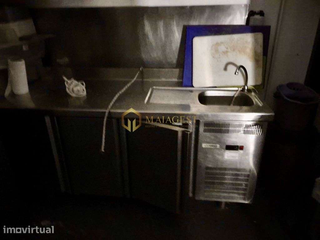 Restaurante de dois pisos no centro do Porto - Grande imagem: 5/12